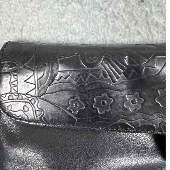 Via Spiga Africa Collection Black Leather Embossed Clutch Purse Magnetic Snap - Picture 12 of 12